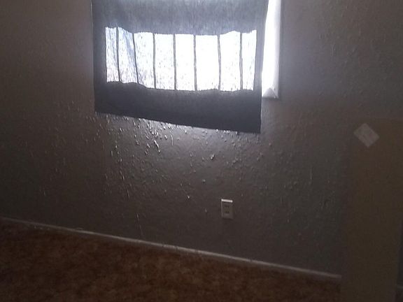 5th image of 325 E Ballard St