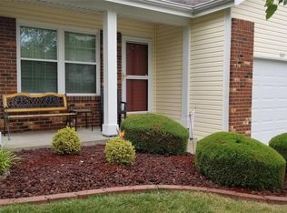 307 Crown Colony Ct, Saint Peters, MO 63376