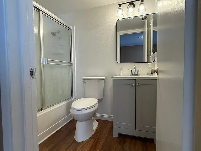 101 S Lakeview Ave #G — Photo 10