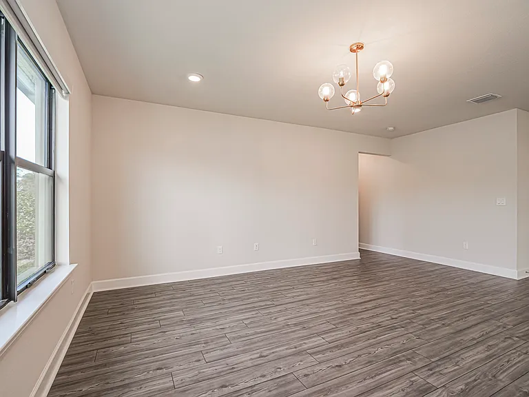 5204 Jasper Sq — Photo 10
