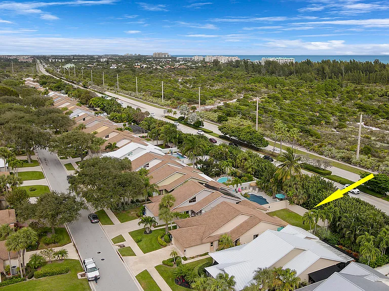 111 Seashore Dr — Photo 40