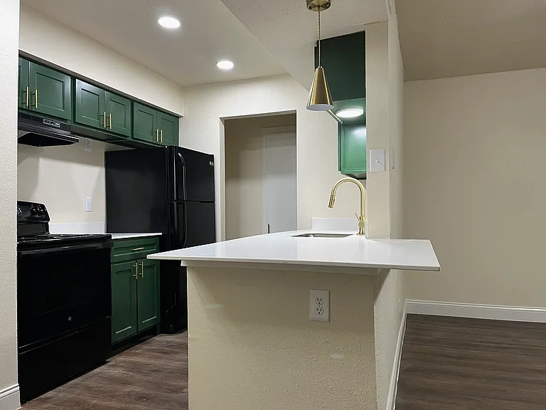 534 Hunt Ln — Photo 50