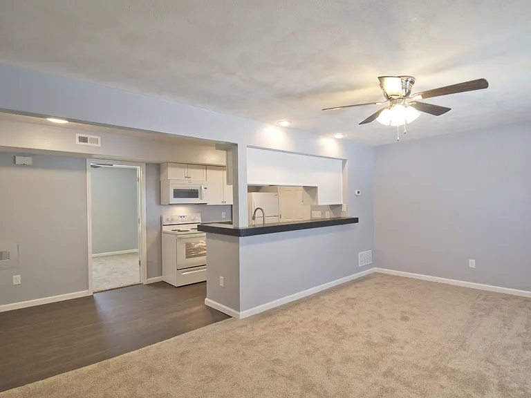 127 Dorset Ct — Photo 46