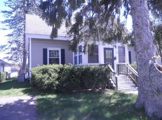 27 Pleasant St, Salem, NH 03079