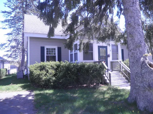 27 Pleasant Street, Salem, NH 03079