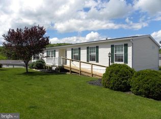 43 Eagle Dr, Hanover, PA 17331