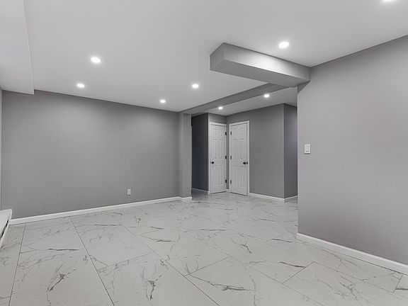 4th image of 840 E Broadway APT 1