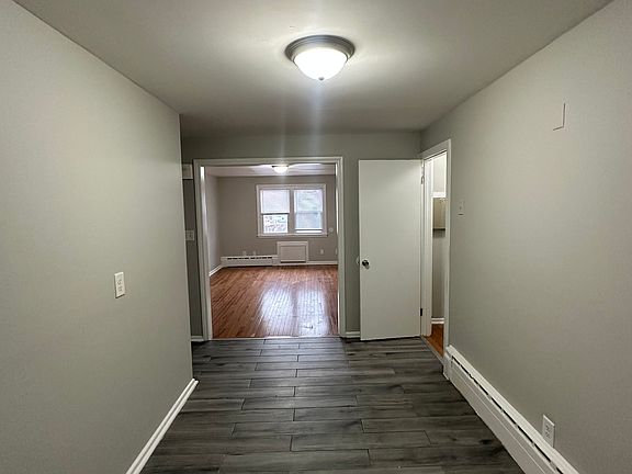 5th image of 641 Newhall St #1R