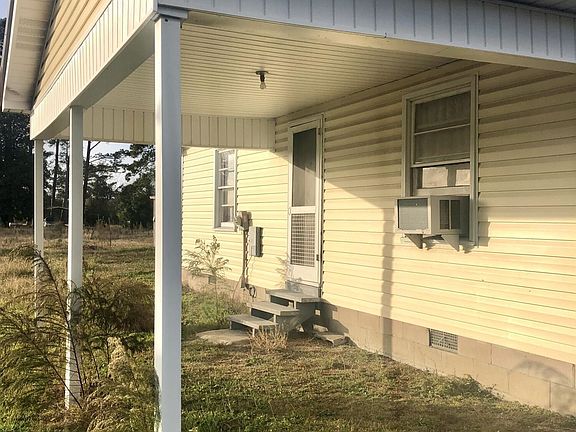 2nd image of 215 Hardee St