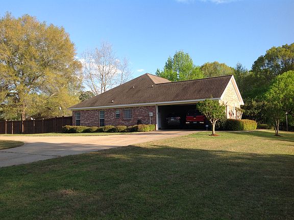 2nd image of 30 Palace Dr
