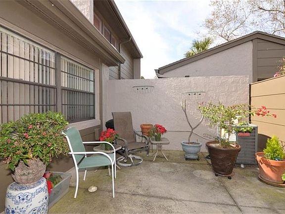 2nd image of 1203 Winterberry Ln