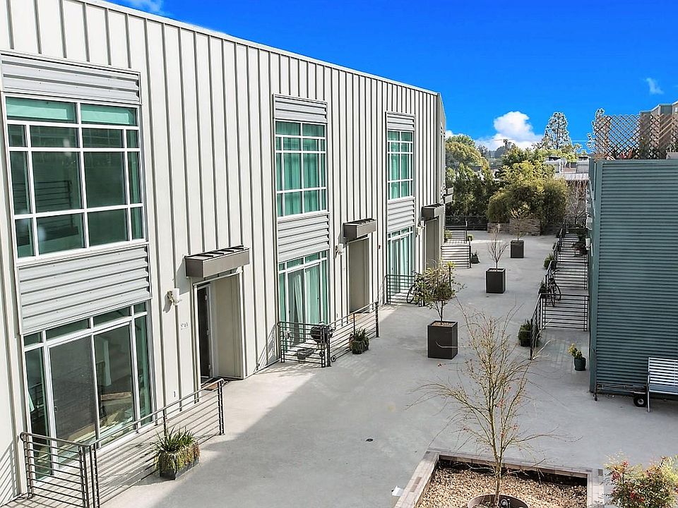 2nd image of 730 W Doran St APT 105