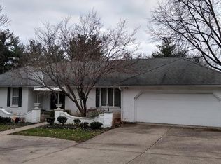 4338 Stonecrest Dr, Saint Joseph, MO 64506