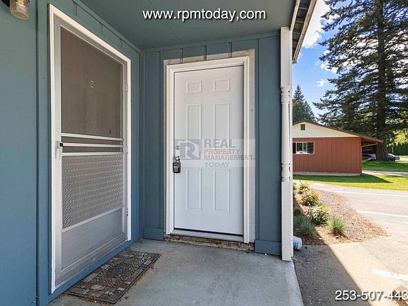 5th image of 3621 Colonial Ln SE Unit 2