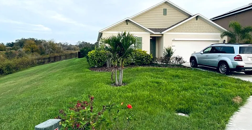 1128 Fox Path