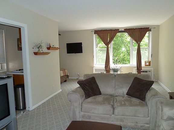 3rd image of 110 Dehaven Dr APT 620