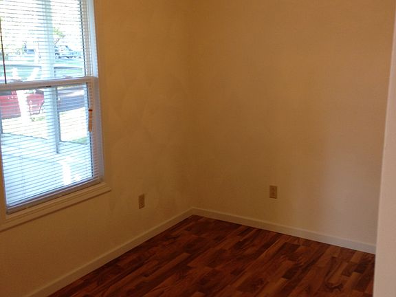 4th image of 500 E Melbourne Ave