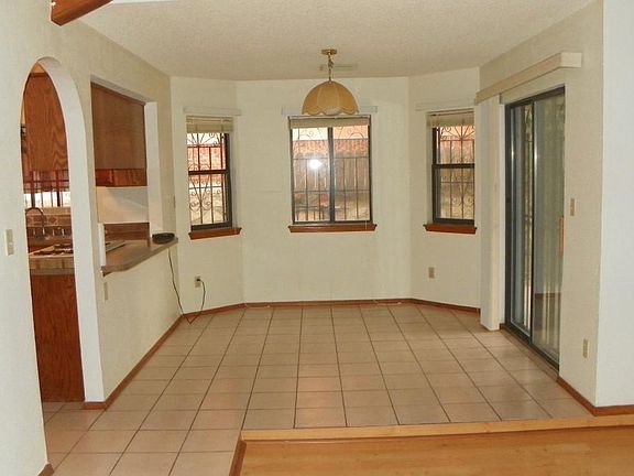5th image of 1558 Peter Hurd Dr