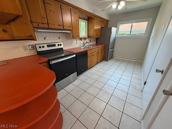 5th image of 1252 Broadway Ave