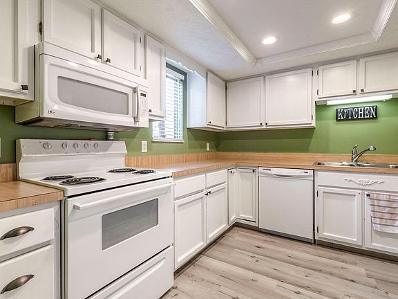 5th image of 3748 Pendlestone Dr