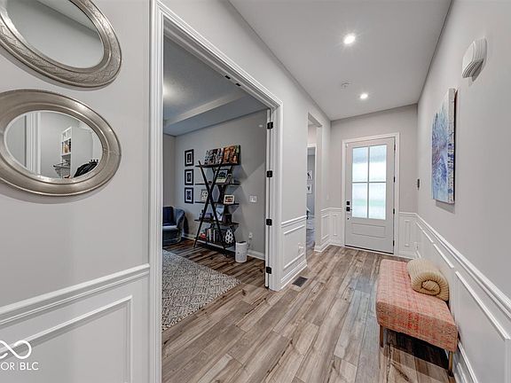 4th image of 15818 Scher Dr