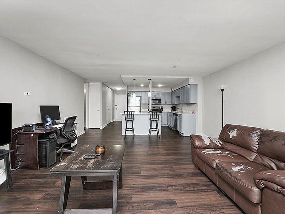 2nd image of 3001 S Michigan Ave Unit 2404