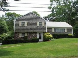 137 Bristol Ave, Hyannis, MA 02601
