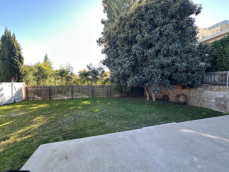 12842 Kling St — Photo 23