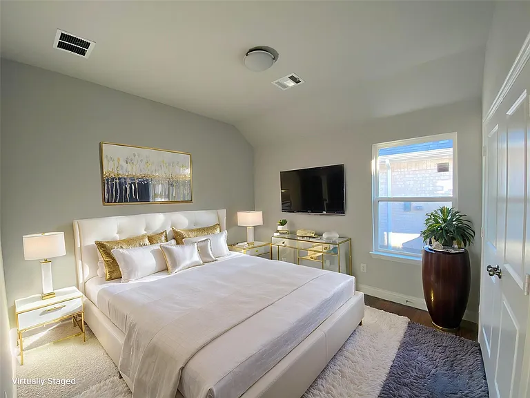 305 Tartane Dr — Photo 8