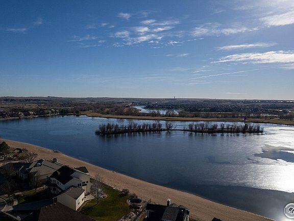 3rd image of 1515 Waterfront Dr