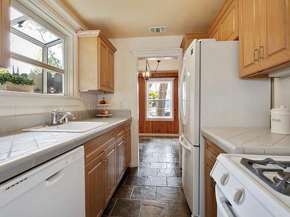 5th image of 4307 Coldwater Canyon Ave