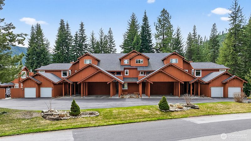3rd image of 20701 Club House Drive #205