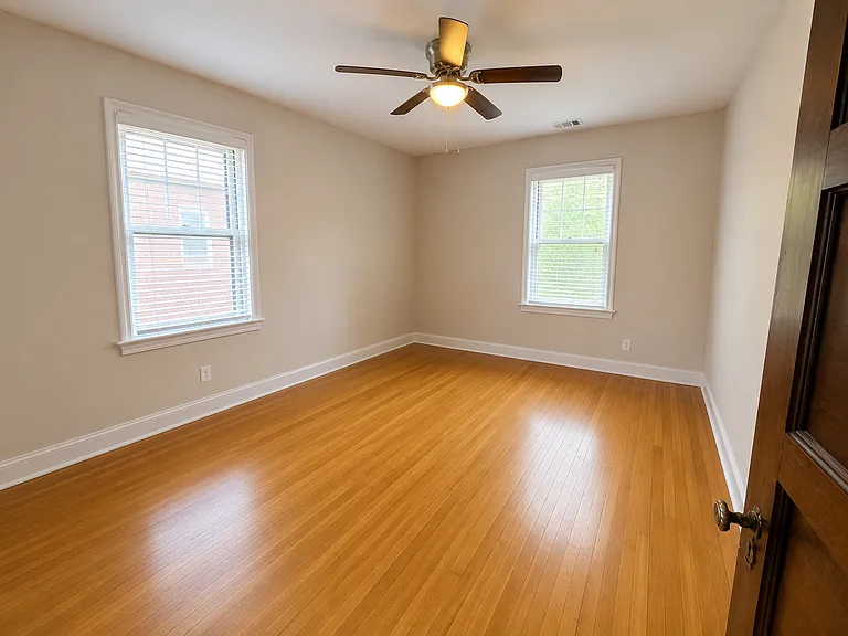 7305 Pershing Ave #2W — Photo 12