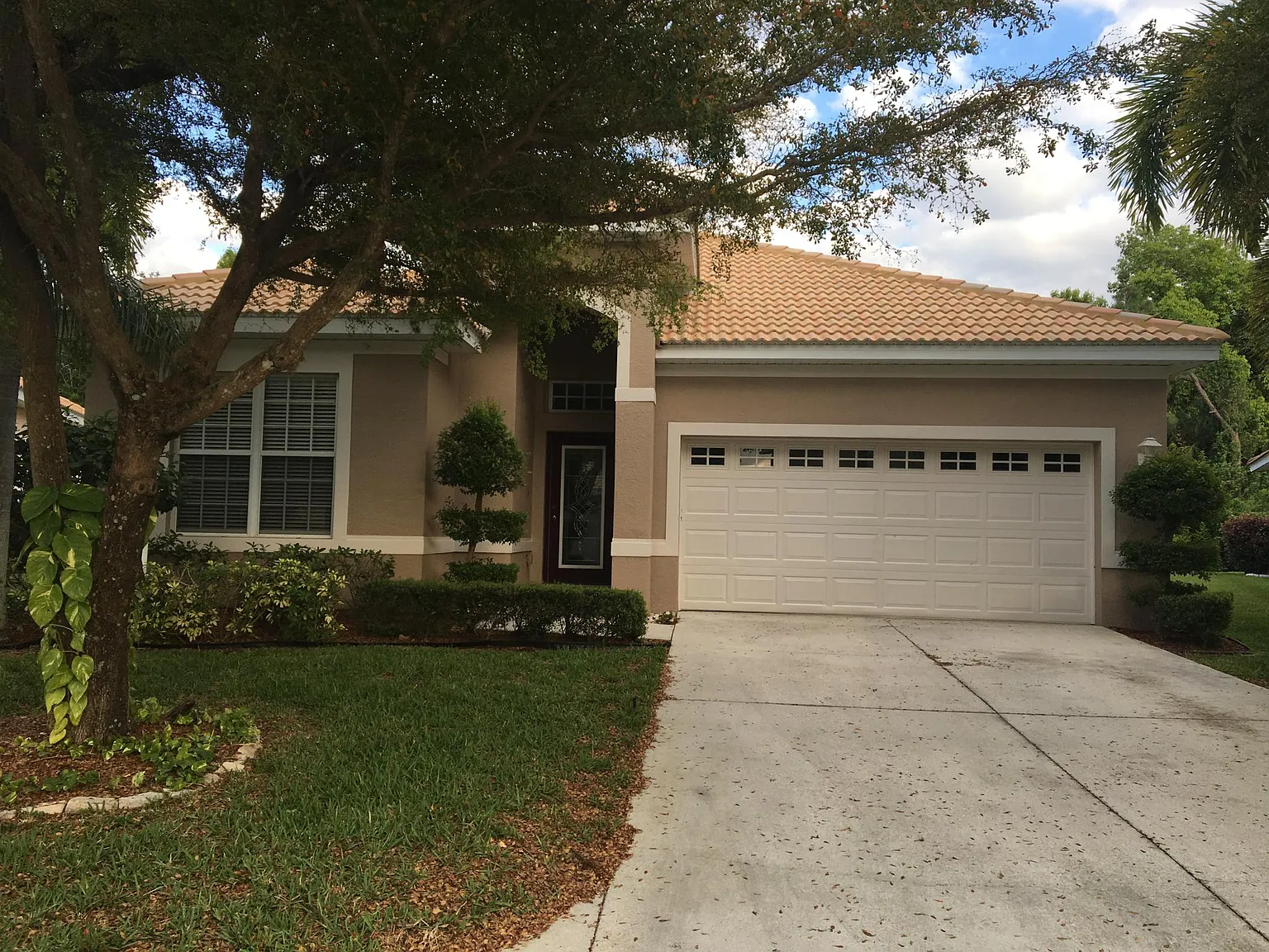 9818 Casa Mar Cir — Photo 3