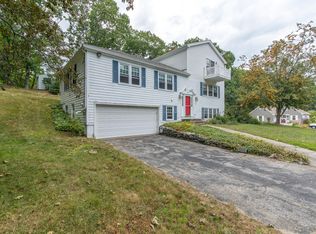 10 Algonquin Rd, Cape Elizabeth, ME 04107