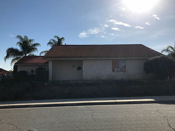 3rd image of 39609 Cholla Ct