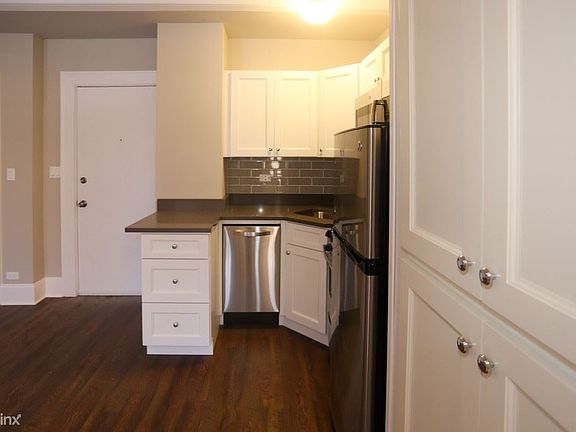5th image of 817 W Lakeside Pl APT Ig702