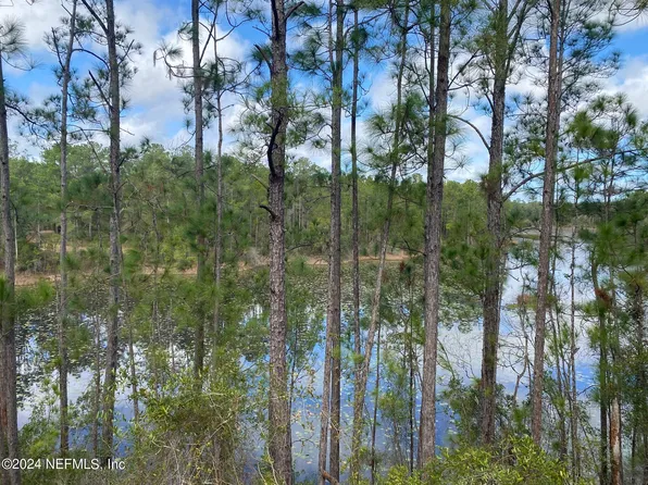 131 LAKE RAY Road, Hawthorne, FL 32640
