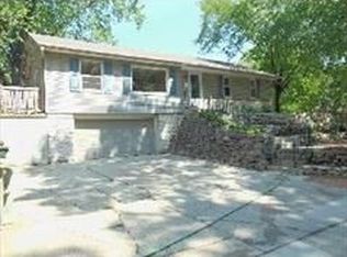 11910 W Rainbow Ave, West Allis, WI 53214