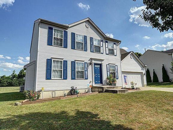 3rd image of 4027 Meadowood Dr