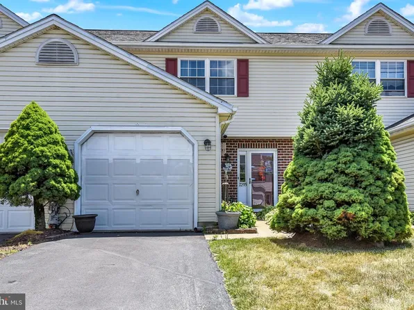 7255 Huntingdon St, Harrisburg, PA 17111