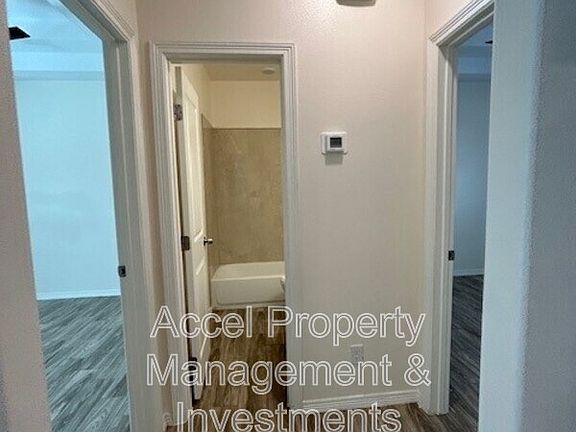 5th image of 1012 W La Pointe Ave #1