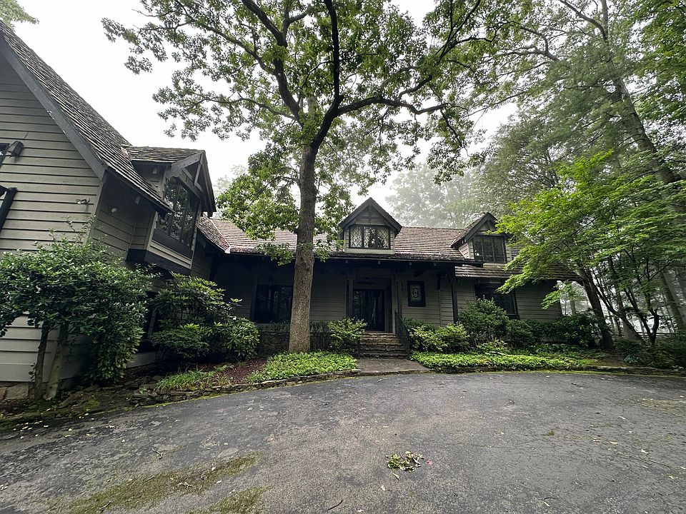 2nd image of 4608 Chestnut Ave