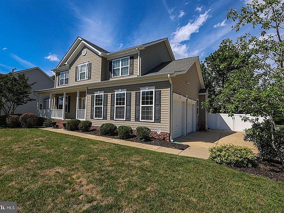 3rd image of 20801 Middlegate Dr