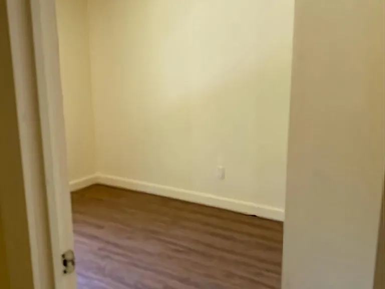 401 Shallow Creek Dr — Photo 3