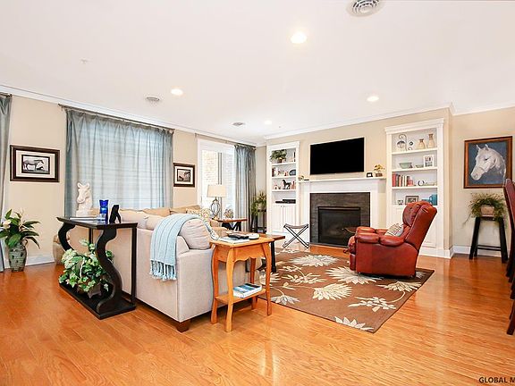 3rd image of 70 Railroad Pl APT 210