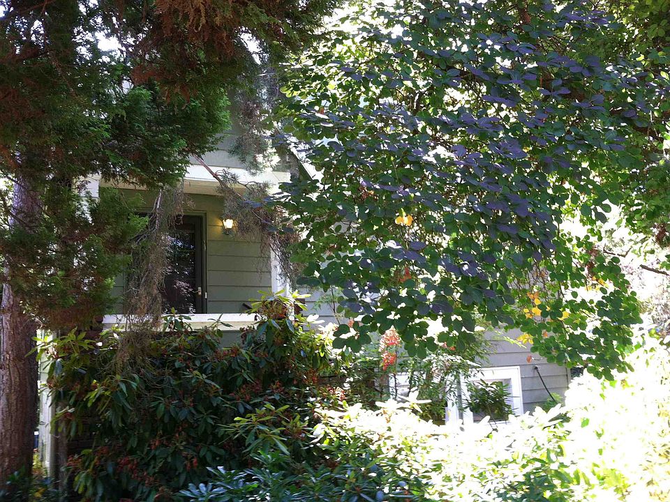 2nd image of 4708 38th Ave NE