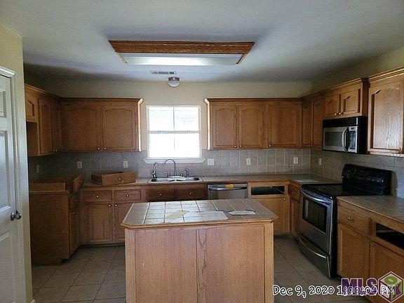 3rd image of 35914 Sarasota Ave