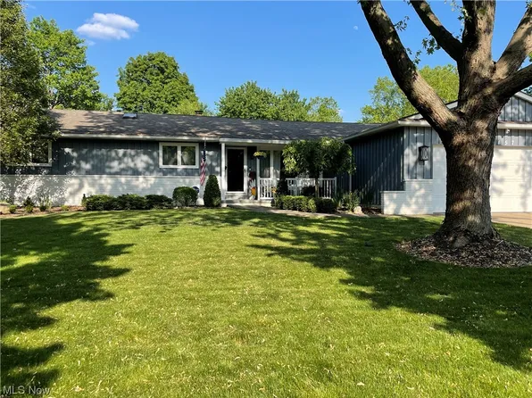 7457 Sunrise Oval, Middleburg Heights, OH 44130