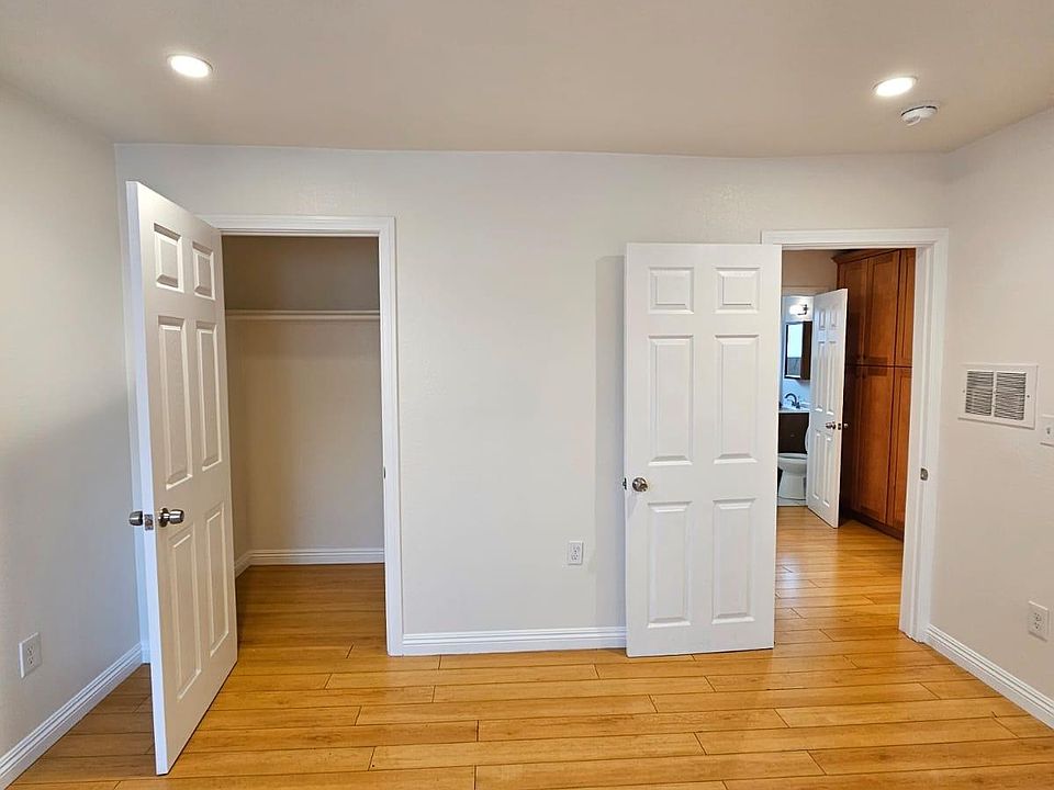 1st image of 1041 W 93rd St #1